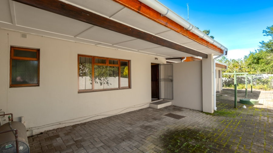 5 Bedroom Property for Sale in Sedgefield Central Western Cape